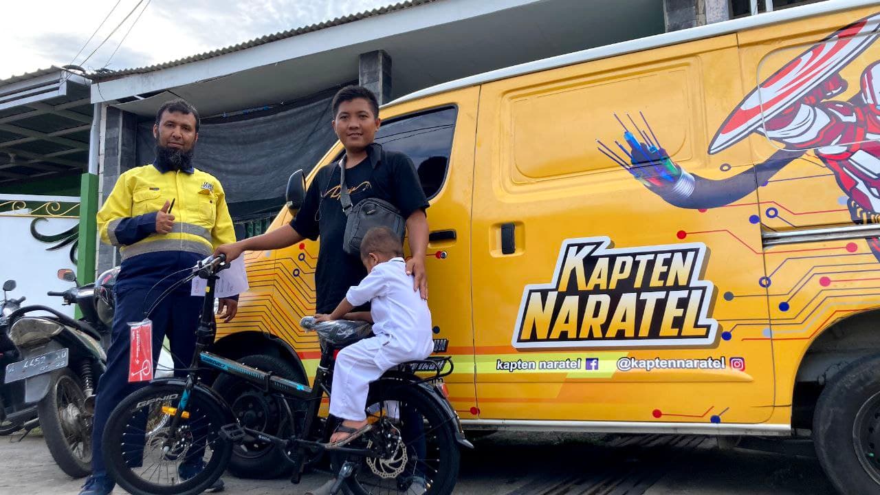 Background Kapten Naratel